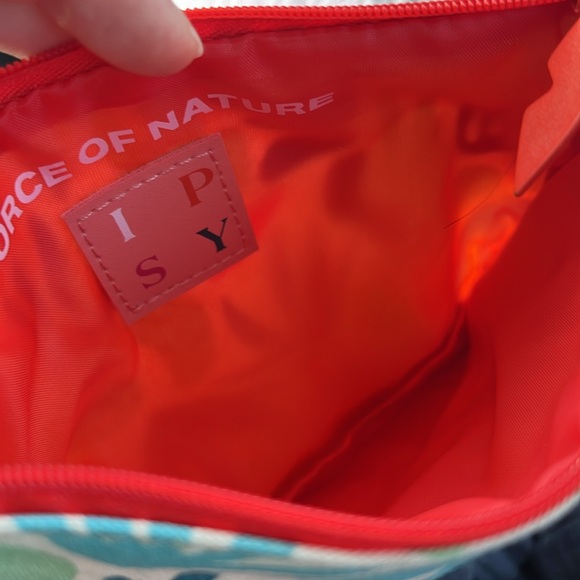 Ipsy Glam Bag - Cosmetic Pouch - Make me any offer :) - Picture 4 of 6